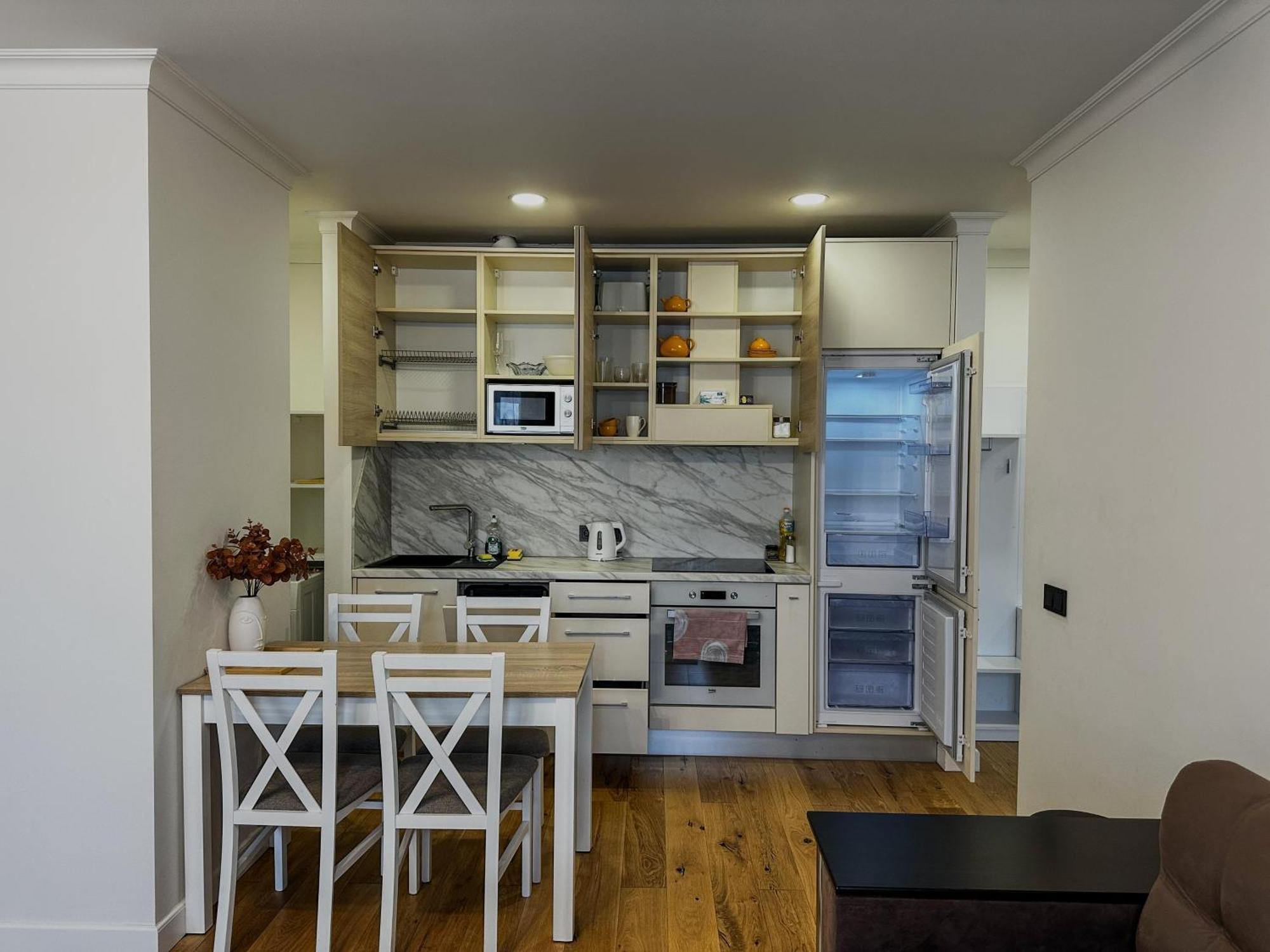 One Bedroom Promenade
