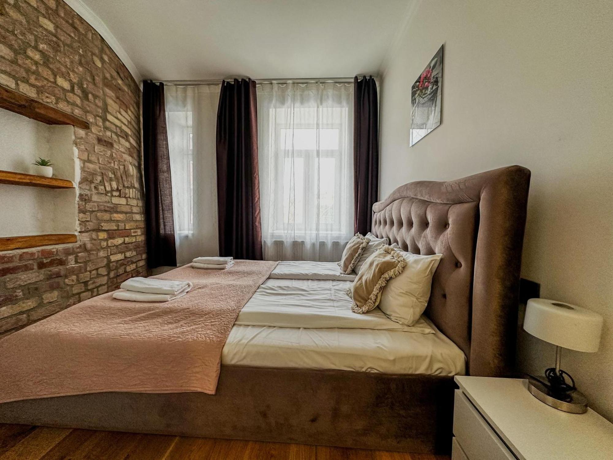 One Bedroom Promenade Apartment *