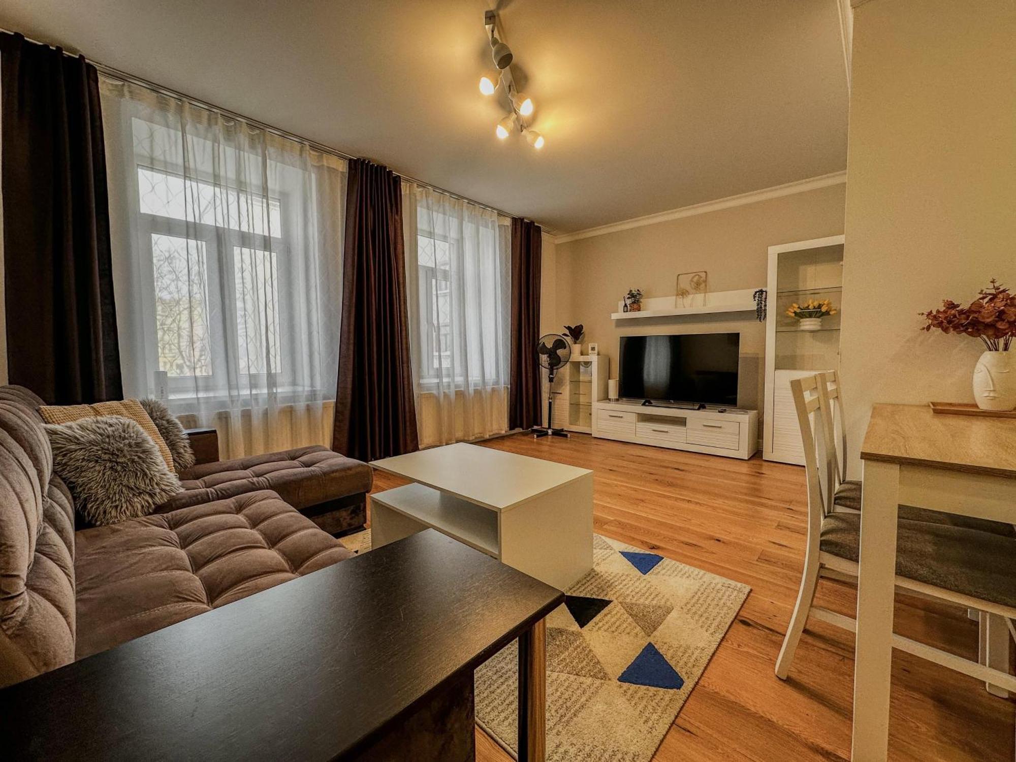 One Bedroom Promenade